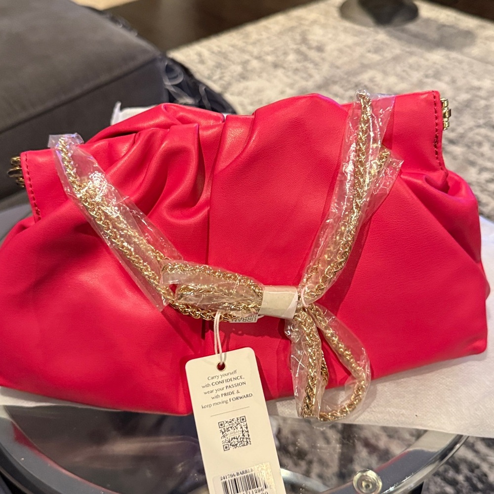 NWT Urban Expression Clutch- Kacey